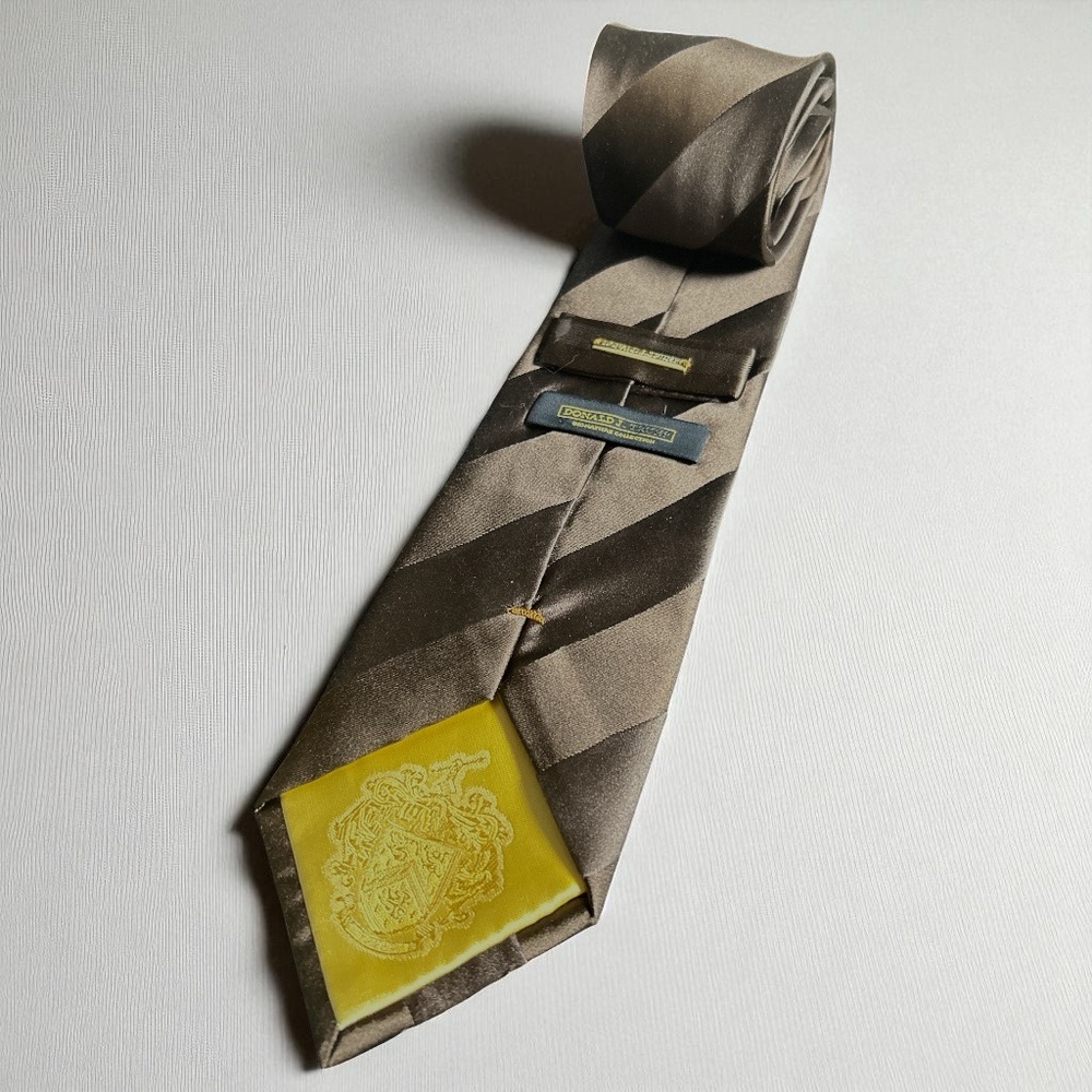 Donald‎ J. Trump Signature 100 Silk Brown Striped Tie - Picture 2 of 3
